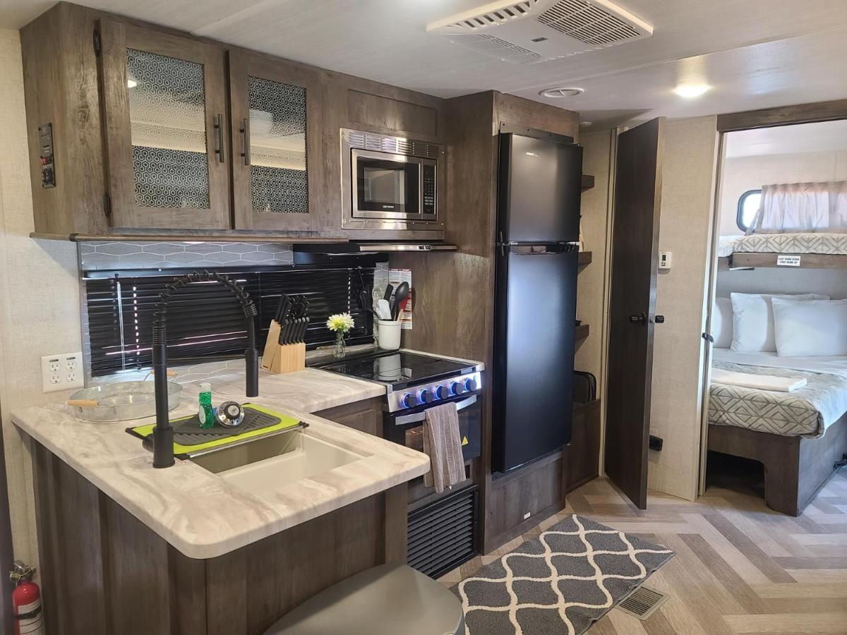 Grand Canyon Rv Glamping Hotel Williams